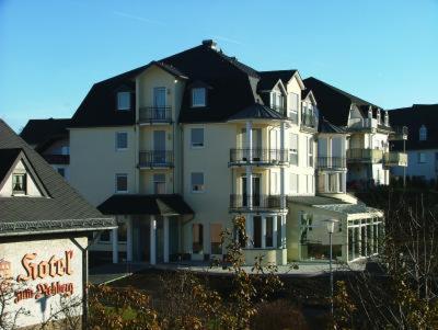 Hotel Zum Rehberg Kastellaun Buitenkant foto