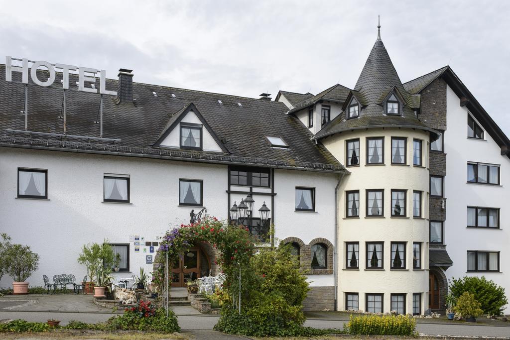 Hotel Zum Rehberg Kastellaun Buitenkant foto